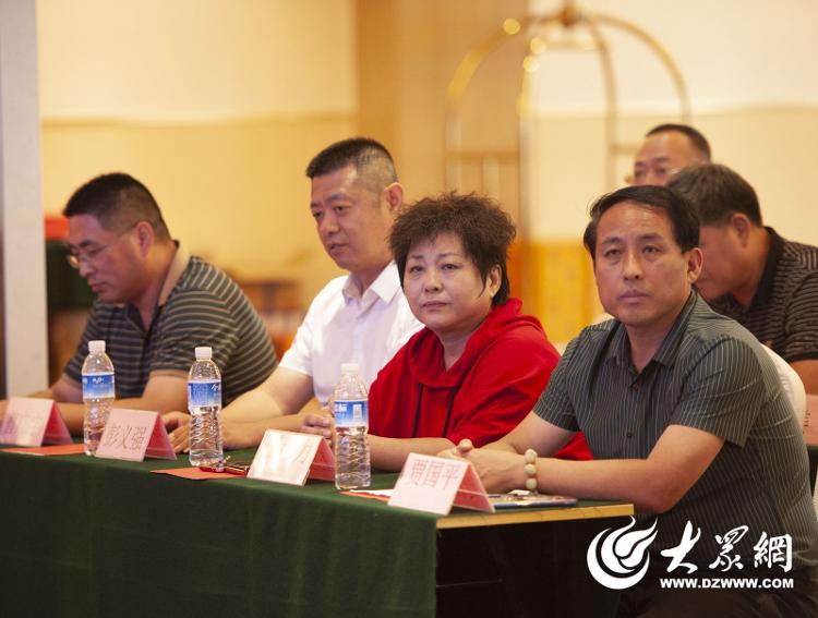 bat365中文官方网站烟台市海河商会举办庆双节联谊会团结企业商家为“冲万亿”贡(图2)